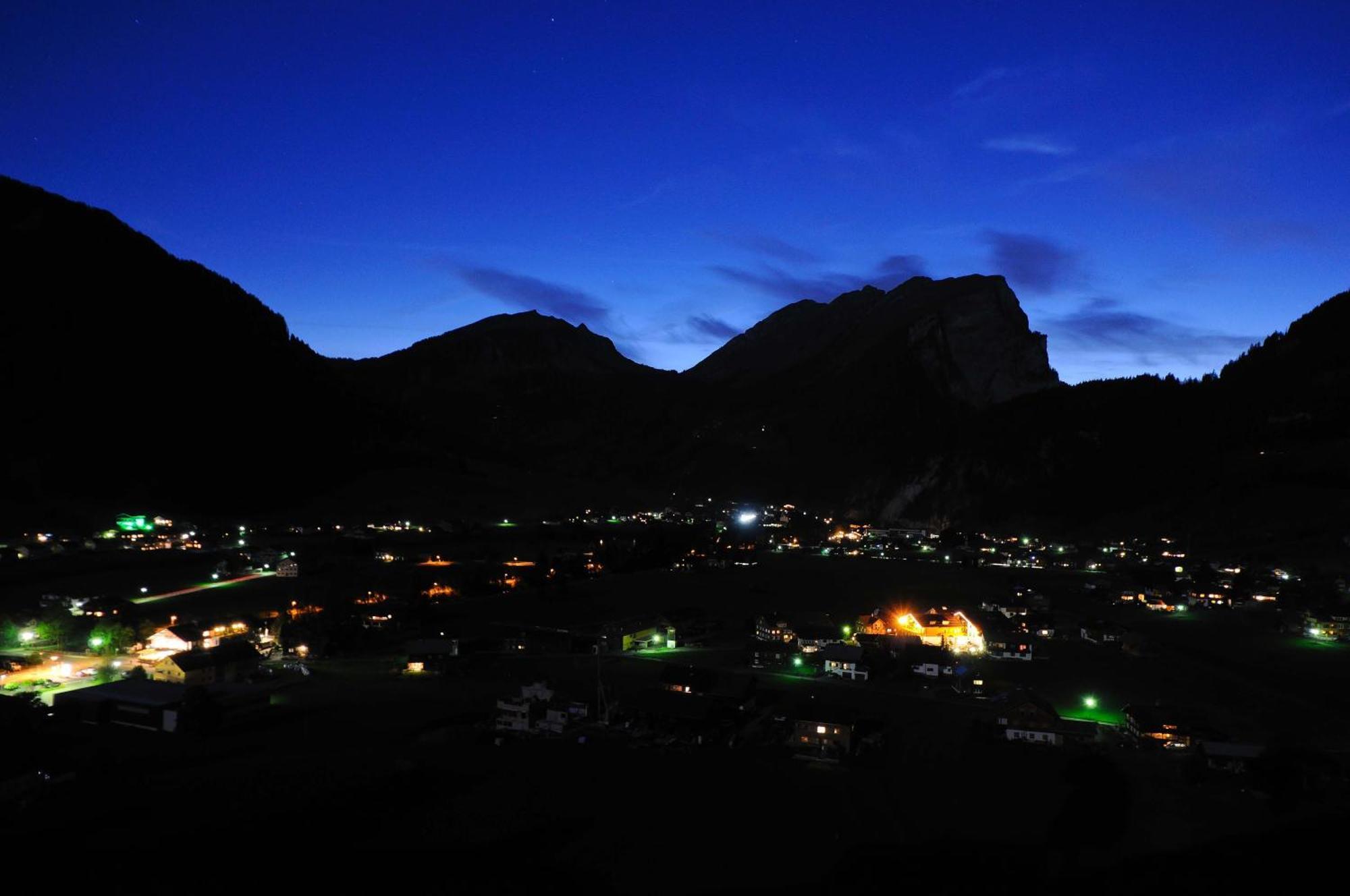 Panoramahof Eggele Bed & Breakfast Schoppernau Dış mekan fotoğraf